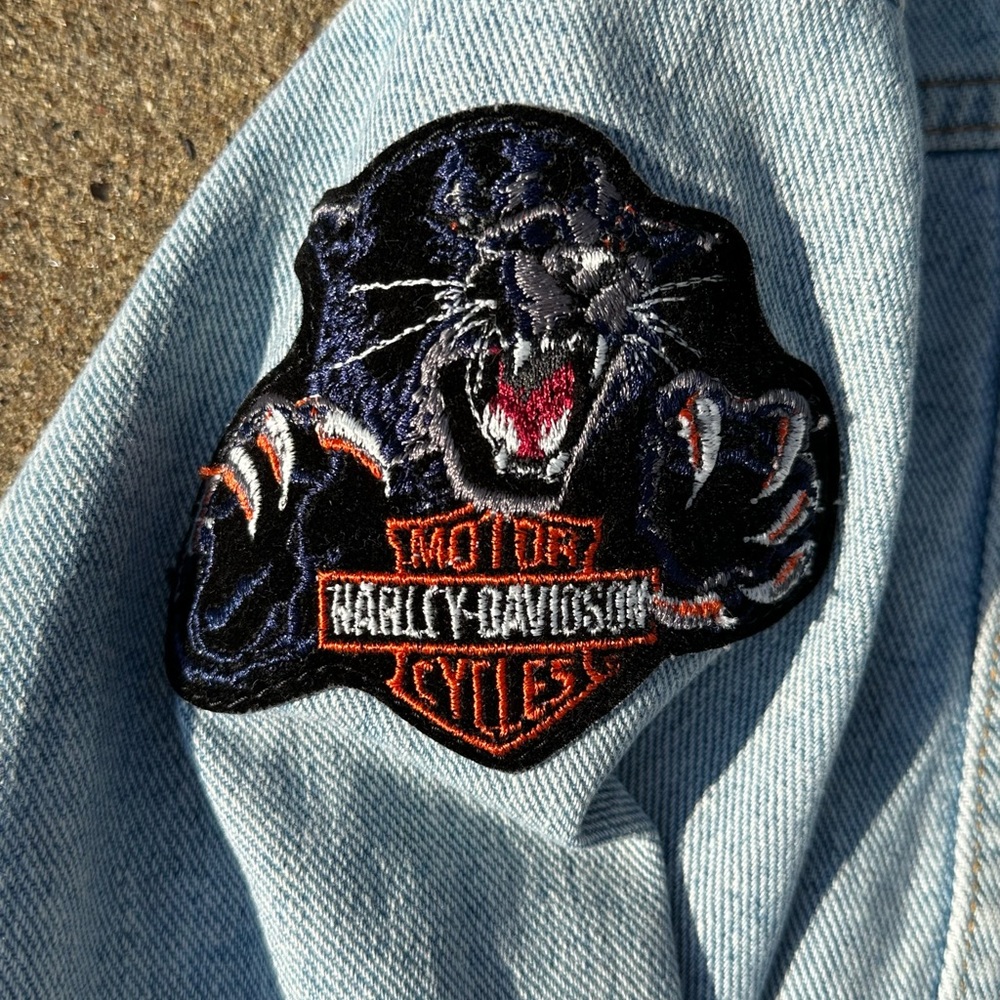 VINTAGE 80s Levi's Denim Jean Jacket Harley-Davidson Patched Made in USA Size L - Picture 3 of 9